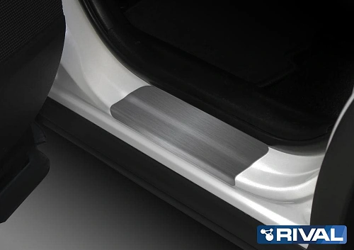 Накладки порогов RIVAL (4 шт.) Toyota RAV4 2013-2019 (название модели)